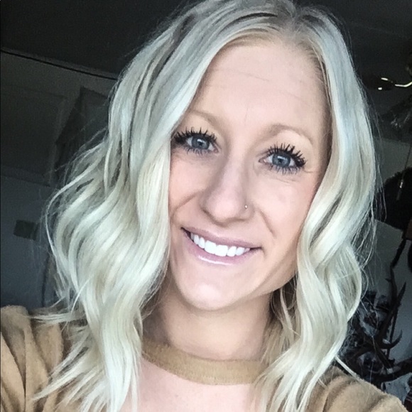 Meet your Posher, Tonya - Picture 1 of 1